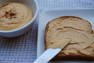 Creamy vegetable spread and its properties